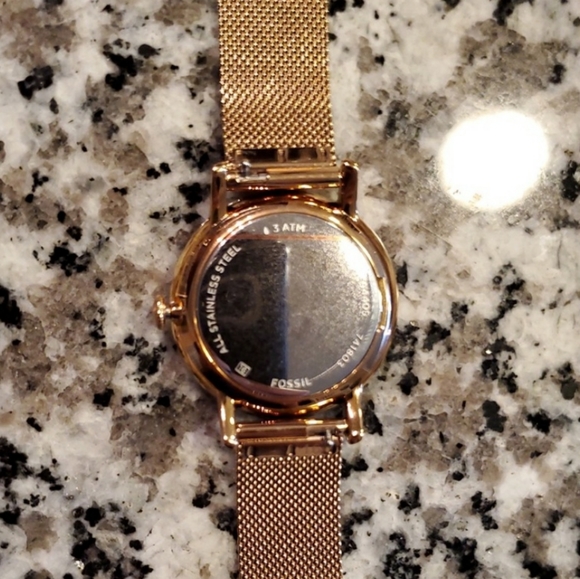 NWT Fossil watch! Rose gold - Picture 4 of 7